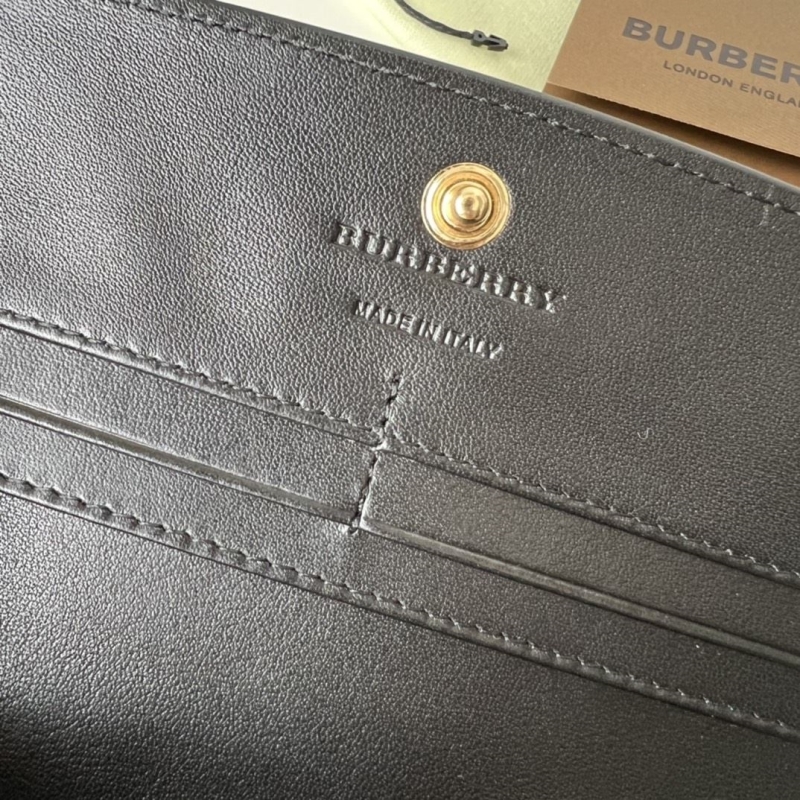 Bv*b*rry wallets